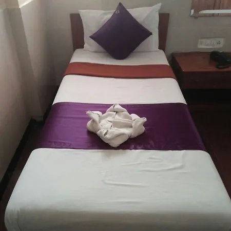 Hotel Q Deck 2*