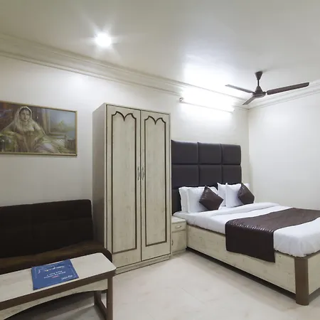 Hotel Oyo 935 Palkhee Mumbai