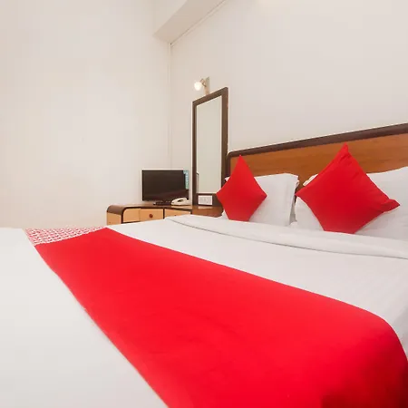 Oyo 935 Palkhee Hotel 3*
