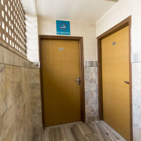 Oyo 935 Palkhee Hotel 3*