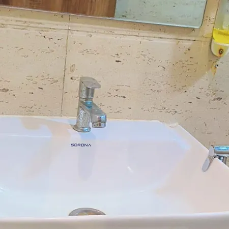 Hotel Residency Near Kokilaben Dhirubhai Ambani Hospital Andheri West Mumbai