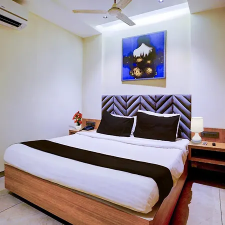 Super Townhouse Oak New Nashik Highway Kalyan Bhiwandi Hotel
