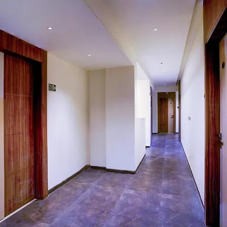 Super Townhouse Oak New Nashik Highway Kalyan Bhiwandi 4*