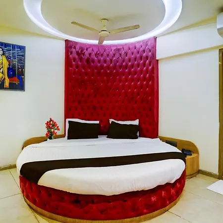 Hotel Super Townhouse Oak New Nashik Highway Kalyan Bhiwandi 4*