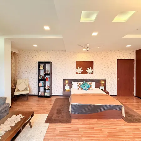 Hilltop Hideaway Party Friendly 4bhk Pool By Spacez * Mumbai