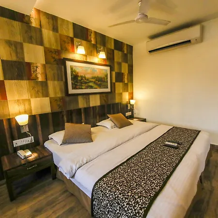 Hotel Maharana Chembur 2*