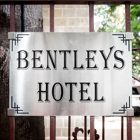 Bed & Breakfast Bentleys Hotel Mumbai