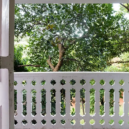 Bentleys Hotel Mumbai