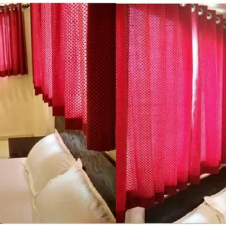 Hotel Oyo 76486 Silver Moon