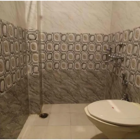 Via Ashir Guest house Mumbai