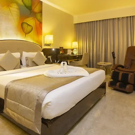Hotel Sai Palace Grand, Malad 4*