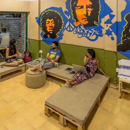 Backpackers Villa Mumbai Hostel *