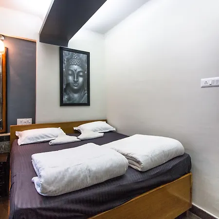 Backpackers Villa Mumbai Hostel
