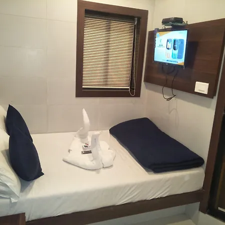 Hotel Avenue Residency