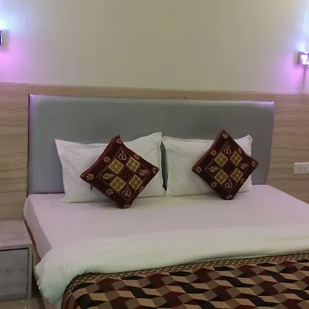 Kf Residency Hotel 2*