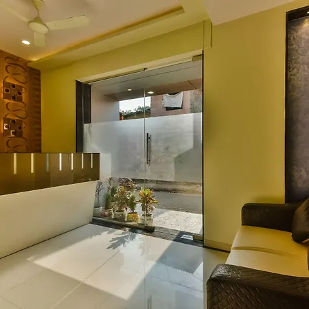Liberty Plaza 3*