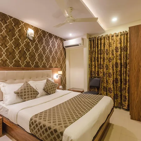 Hotel Liberty Plaza 3*