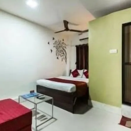 Hotel Saffron Inn