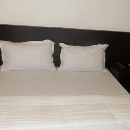 Hotel Pearl View 3*