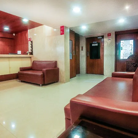 Hotel Lucky Bandra