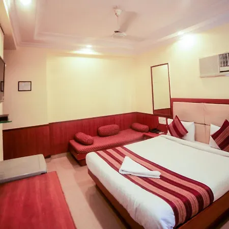 Lucky Bandra Hotel