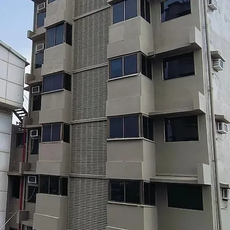 Hotel Lucky Bandra 3*