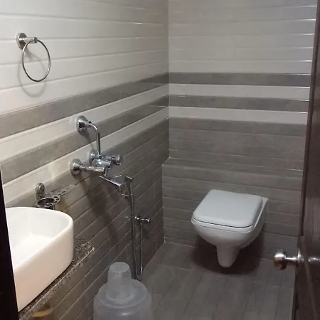 Flagship 83490 Hotel Bently Palace Hotel 3*
