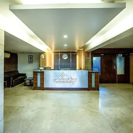 Hotel Hotel Lucky Near Nesco Mumbai