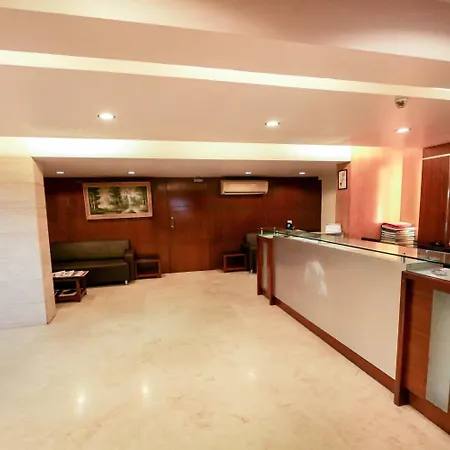 Hotel Lucky Near Nesco Mumbai