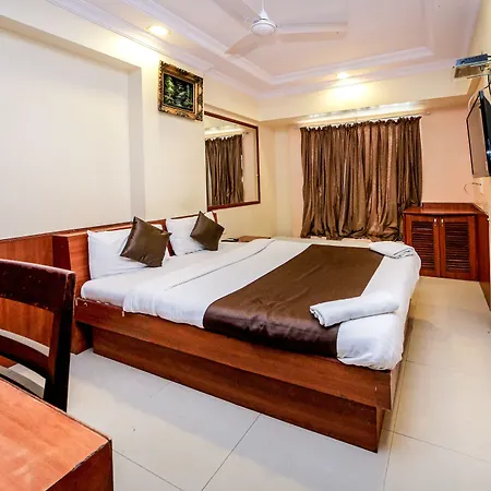 Hotel Lucky Near Nesco 3* Mumbai