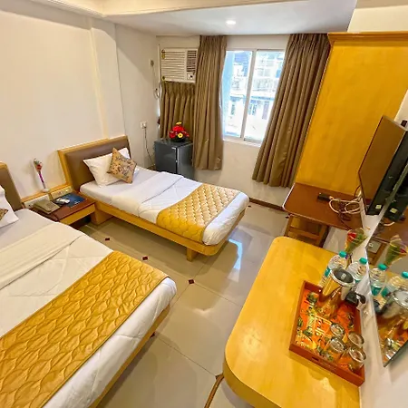 Parklane Hotel