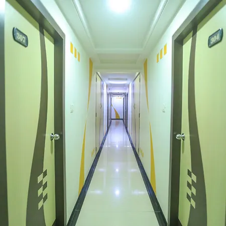 Hotel Mid Town 2*