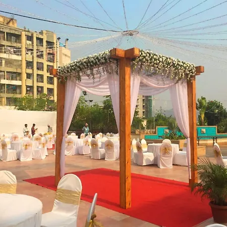 Leafio Hotel Mumbai
