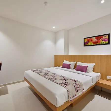Leafio Hotel