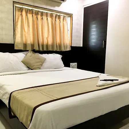 Hotel Bkc Palace