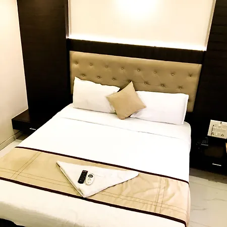 Bkc Palace 2*