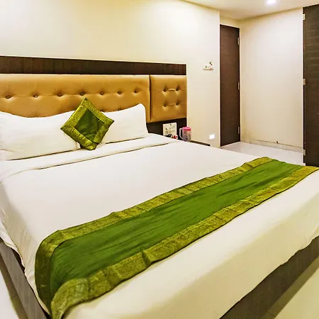 Hotel Bkc Palace