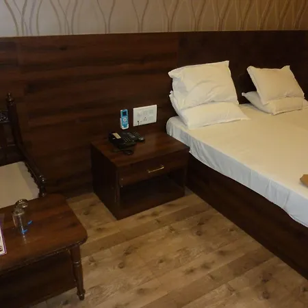 Regal Palace Hotel 3*