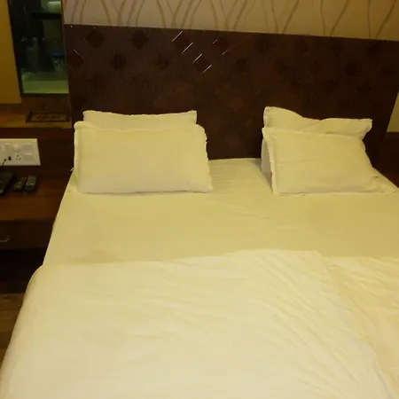 Regal Palace Hotel 3*