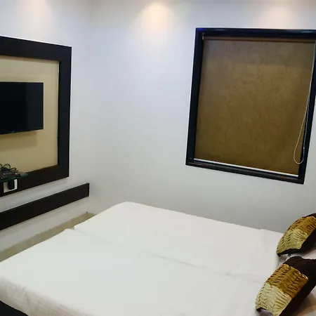 Hotel Modern *