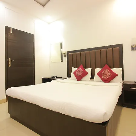 Modern Hotel *