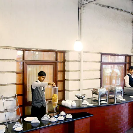 Kohinoor Park Hotel