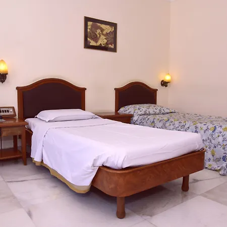 Atithi Hotel 2*