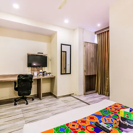 Fabhotel Aksa International Hotel