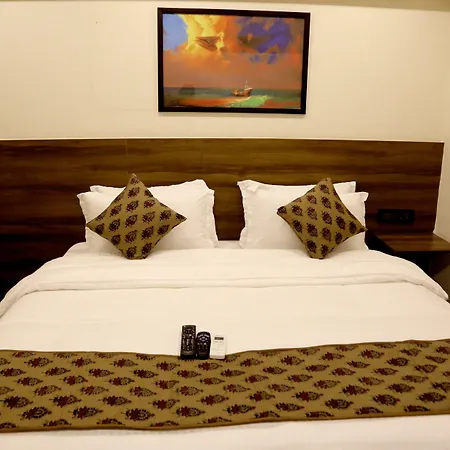 House Andheri East, Hotel 3*