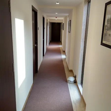 Hotel House Andheri East, Mumbai