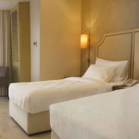 Harbour View Colaba 3*