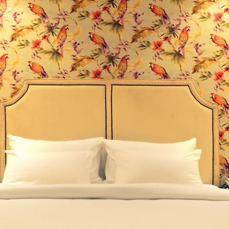 Harbour View Colaba 3*