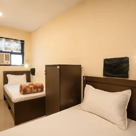 Hostel Zostel *