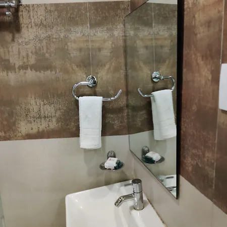 Garden Creek Residency Near Airport 3*